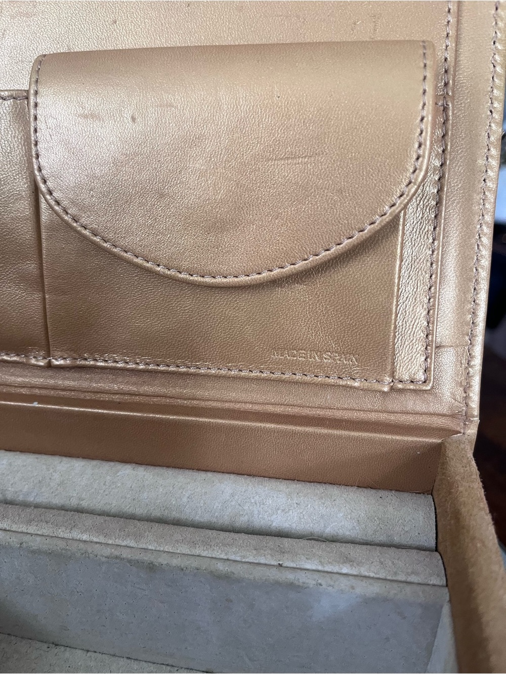 Vintage Coach Tan suede Turn lock jewelry box - Picture 9 of 12